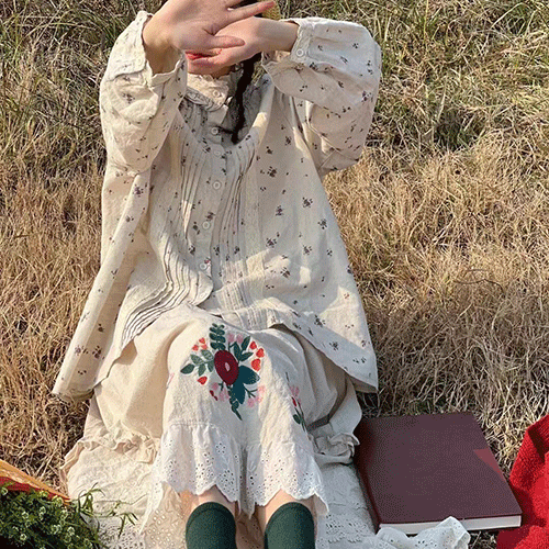(2color)소소 잔꽃블라우스 여성의류쇼핑몰 네이비튜튜